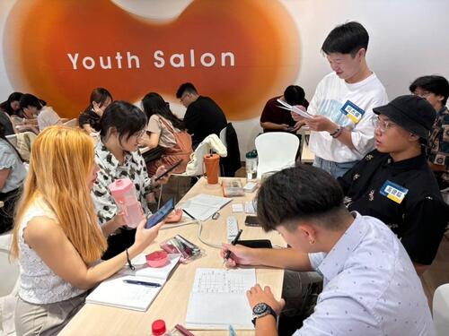 1141015下一位AI職場新星就是你！中彰投分署青年職涯發展中心10月實戰體驗活動帶領青年迎戰數位職場