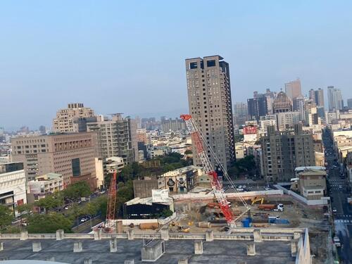 1141030高鐵經濟引爆總部南移潮 台中烏日崛起為企業商辦新都心 鄉林：台中公司企業家數增幅六都之冠 烏日高鐵特區成台中第三大商辦聚落