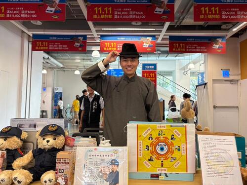 1141101命理反詐活動人氣爆棚 女警實戰化解婦人破財劫數