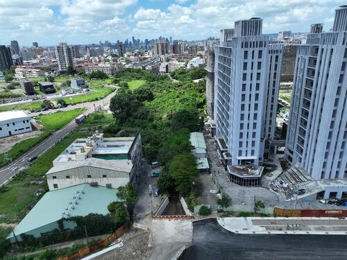 1141118台中巨蛋再添交通新動能！中市建設局斥7.6億開闢巨蛋好宅東側道路產品圖