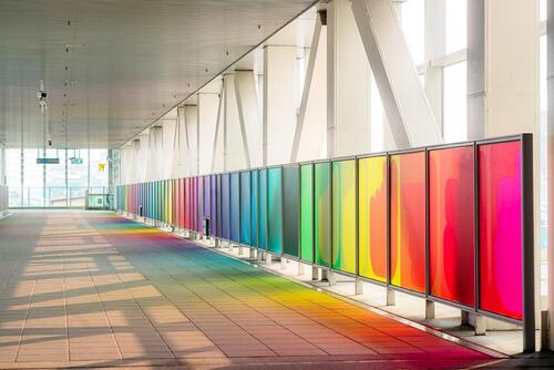 1141121行走在彩虹上！中捷烏日站公共藝術打造城市移動美學產品圖