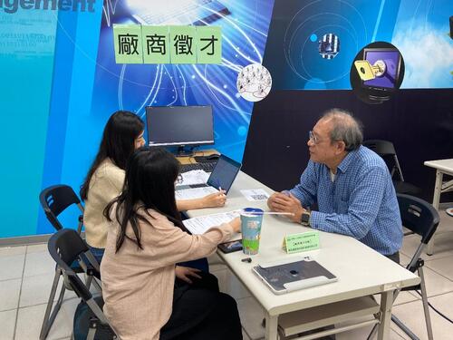 1141226助教同行、學習無礙 中彰投分署114年融合職訓模式助逾400名身心障礙者接軌職場產品圖