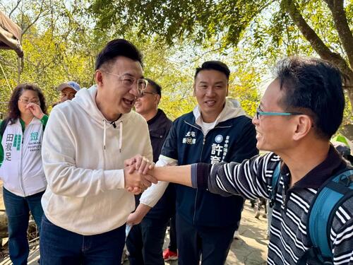 1150104「一啟爬山、一馬當先」江啟臣赴大坑健行登山盼推廣步道觀光 盼打造「旗艦級步道聚落」 讓旅客用雙腳感受臺中產品圖