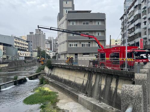 1150106市府挹注破2億元！中市消防車汰換率創新高 特搜隊榮獲中區唯一「國家重型認證」產品圖