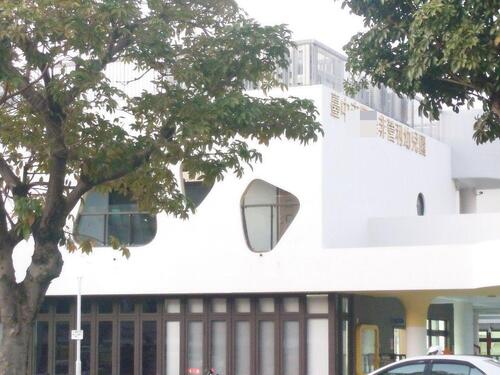 1150118非營利幼兒園爆不當管教獲90分高評鑑 市議員陳俞融批：市府考評機制失靈！中市教育局：依中央指標考評非營利幼兒園 遭裁罰者依規扣分絕不寬貸