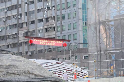 1150508台中北屯區敦化公園地下停車場上梁 盧市長：紓解當地停車需求力拚年底完工
