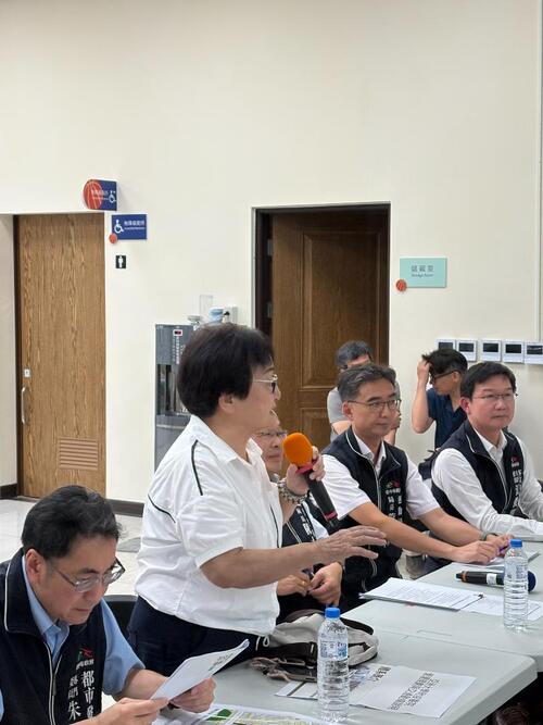 1150508張瀞分議員召開亞大附醫營運前協調會議 跨局處超前部署 盤點交通、人行與公共運輸整備