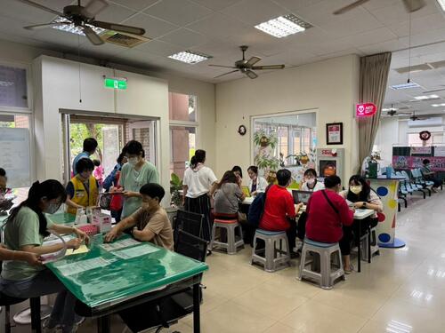 1150511中市持續打造女性健康守護網 5月婦女健康月推整合篩檢服務守護健康