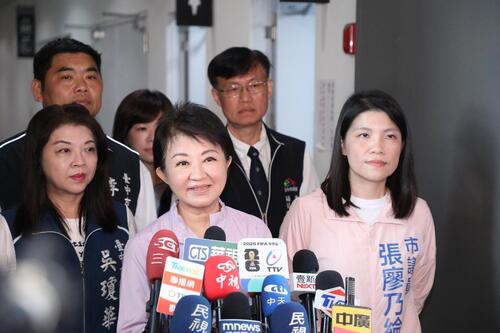 1150525加碼3億元 盧秀燕宣布：台中市私立國中小營養午餐也免費 針對川賴通話 喊話：賴政府主動聯繫 不要被動等消息
