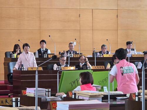 1150526陳俞融議員不滿盧市府政見執行率 中市府：262項幸福政見穩定推進 整體推行率99.6%