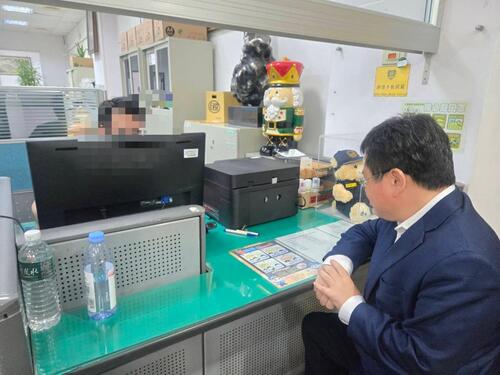 1150706春雨文教基金會營隊講師矢板明夫遭尾隨施暴 董事長施志昌：絕不姑息、挑戰民主法治底線