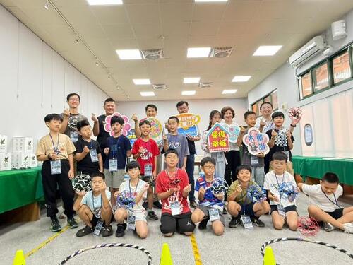 1150709深耕科技教育！西屯11校「球型無人機夏令營」熱鬧登場