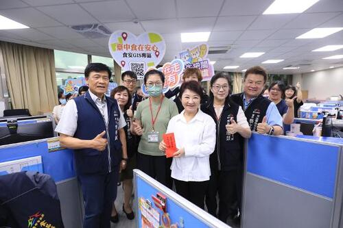 1150723食安沒有僥倖！ 中市府堅持「寧嚴勿鬆」守護供膳安全 盧市長親慰勉第一線同仁