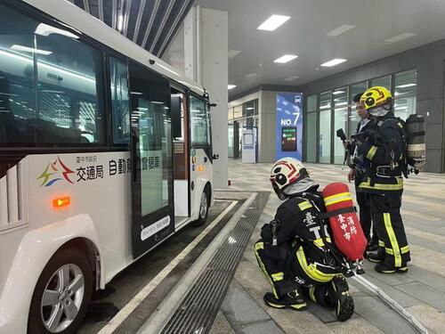 1150810中市自駕巴士蓄勢待發！交通局：實車驗證與消防演練同步推進 今秋迎試乘