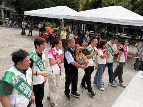 1150901樂成宮旱溪媽祖陪同 董事長何敏誠帶領正派台中隊聯合登記