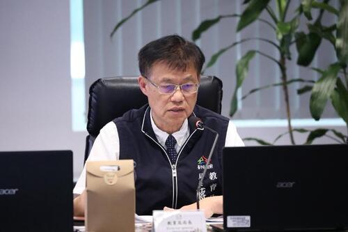 1150915迎教師節展八年教育成果！盧市長宣布：中市敬師禮券翻倍至2,000元 加倍心意感謝教育夥伴 教育局長：教育扎根 幸福綻放！