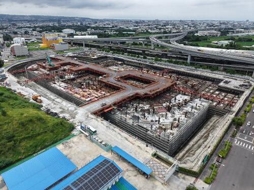 1151018台中巨蛋進入主體工程「進度超標」朝119年完工邁進產品圖