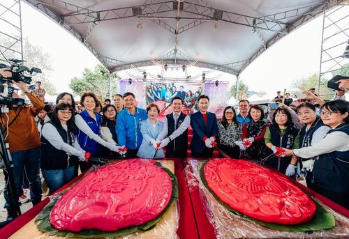 1150227最潮客家節慶！台中東勢新丁粄節 踩街馬戲大粄歌舞處處驚喜 國民黨人選未底定 江啟臣：繼續努力 最重要的是人民的選擇產品圖