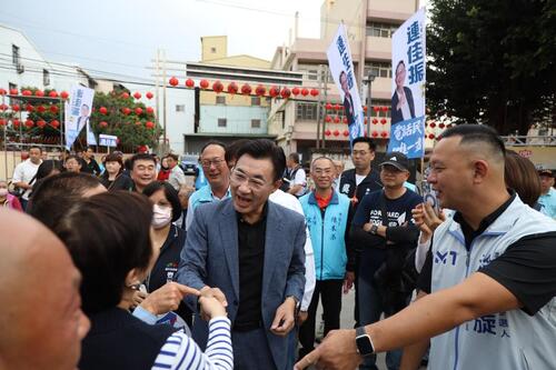 1150301江啟臣「臺中啟程」見面會 藍白營政要、豐原山城千名支持者力挺喊「市長好」3千人湧廟埕 拋「臺中啟程、打造旗艦城」12345治理藍圖產品圖