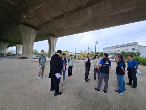 1150310台中市國道橋下球場14處 市議員張芬郁爭取添一處將動工