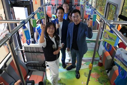 1150319台中國際航線大爆發！ 觀旅局長：「555機場快捷線」正式開行 打造國際門戶城市新里程 江啟臣：臺中航線3年翻倍至26條 555快捷公車補上國際門戶最後一哩路