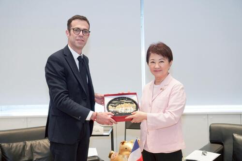 1150403法國在台協會主任龍燁拜會中市府推動城市交流 盧市長盛讚「愛台中的法國好友」