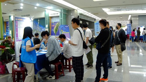 1150411中市就業博覽會釋出逾1200職缺 科技大廠齊聚中科 助攻畢業生高薪就業