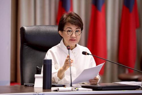 1150414打造安心成長幸福城市 中市府跨局處整合資源 盧市長：照顧孩子是無止境的使命！