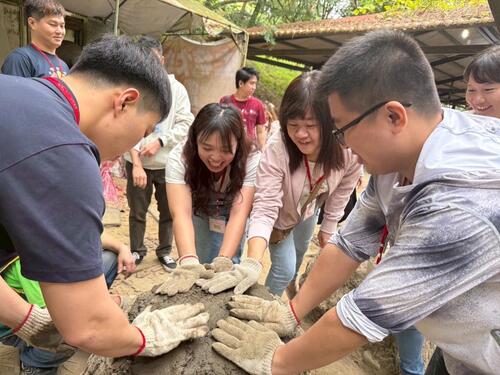 1150414翻轉交友新體驗！中市府化身最強月老牽起幸福線 配對率翻倍衝84%