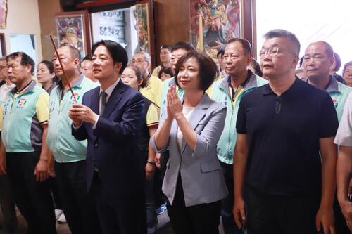 1150418陪賴清德台中參香 何欣純端育兒牛肉、主張月子安胎補助5萬元