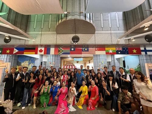 1150418零食控看過來！中市新住民藝文中心「世界零食展」開展 一站解鎖全球特色風味